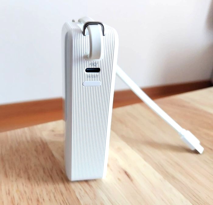 Anker Power Bank(10000mAh, Fusion, Built-In USB-C ケーブル)の製品情報3