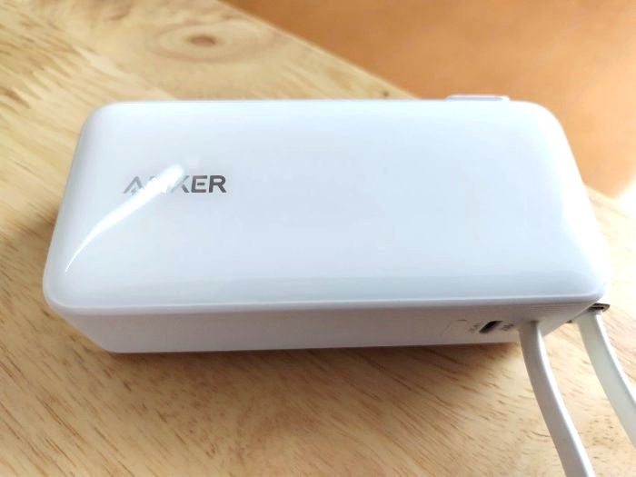 Anker Power Bank(10000mAh, Fusion, Built-In USB-C ケーブル)の製品情報1