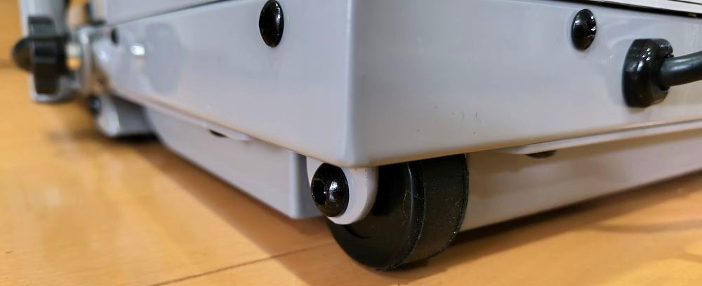 キャスター付き