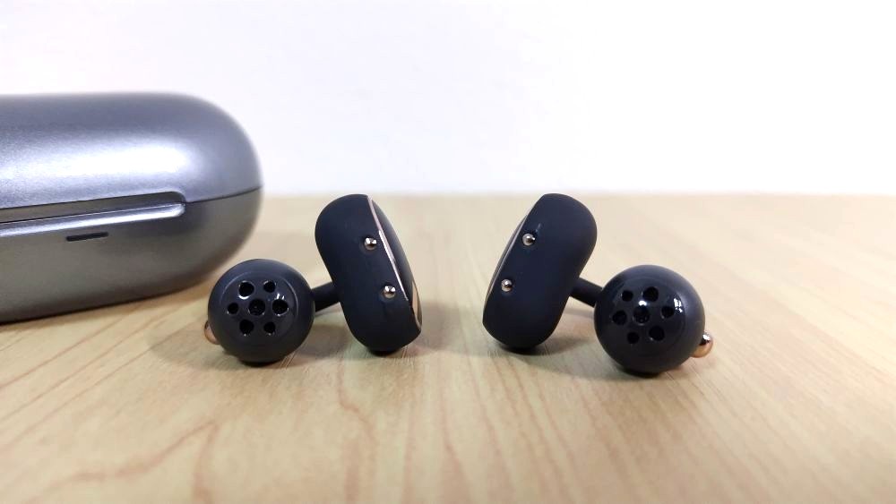 イヤーカフイヤホン3